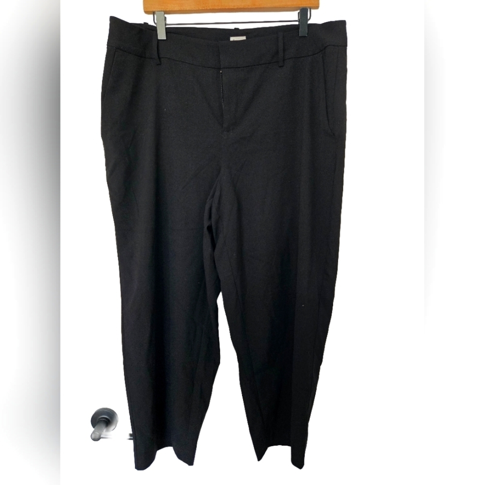 a new day Black Trousers Straight-Leg Formal Size 16